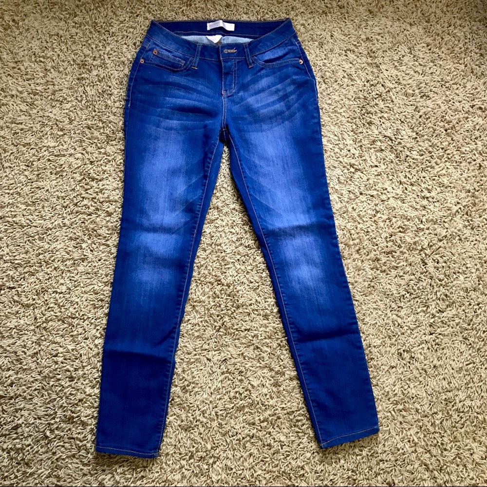 No Boundaries Skinny Jean